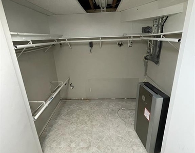 836 Windmill Avenue - Photo Thumbnail 11