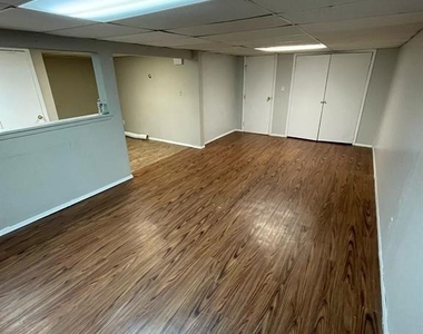 836 Windmill Avenue - Photo Thumbnail 3