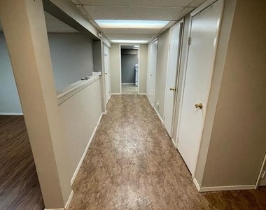 836 Windmill Avenue - Photo Thumbnail 6