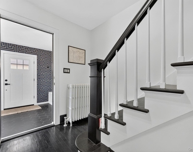 32 Dutchess Terrace - Photo Thumbnail 7
