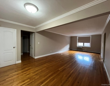 101 Jackson Avenue - Photo Thumbnail 9