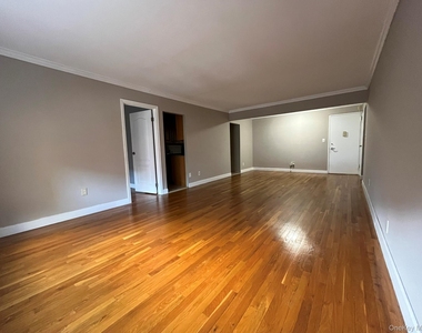 101 Jackson Avenue - Photo Thumbnail 11