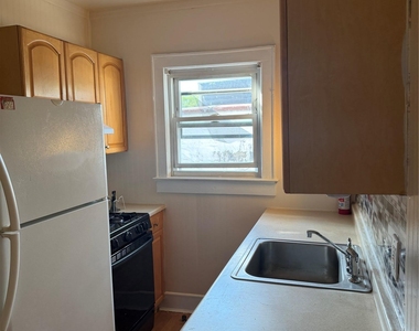 1654 Grand Avenue - Photo Thumbnail 4