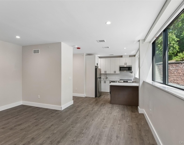 780 New York Avenue - Photo Thumbnail 5