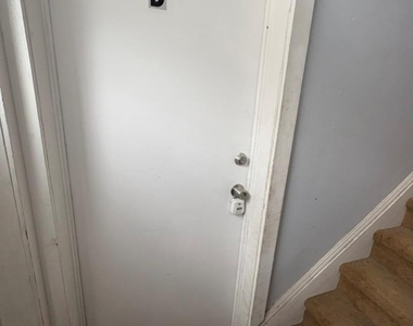 208 Main Street - Photo Thumbnail 7