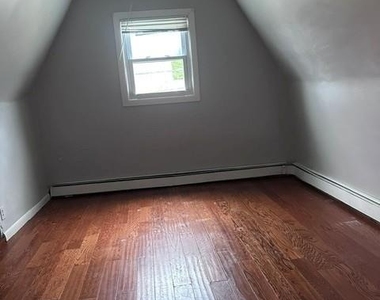 3 Flint Ave - Photo Thumbnail 5