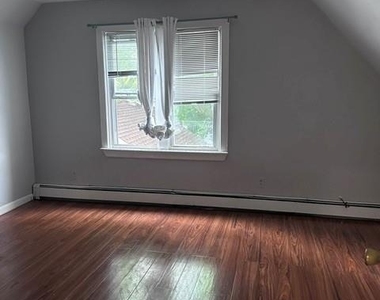 3 Flint Ave - Photo Thumbnail 8