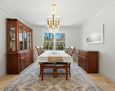 875 Deerfoot Path - Photo Thumbnail 9