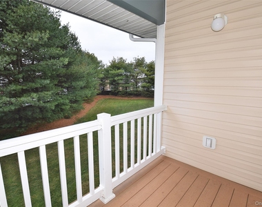 18 Garden Way - Photo Thumbnail 8