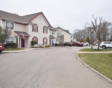 18 Garden Way - Photo Thumbnail 16