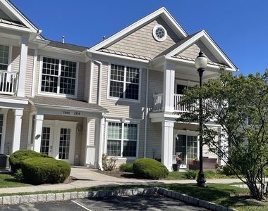 2814 Bennington Drive - Photo Thumbnail 25