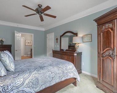 2814 Bennington Drive - Photo Thumbnail 16