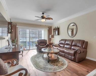 2814 Bennington Drive - Photo Thumbnail 10