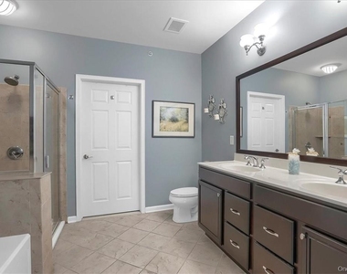 2814 Bennington Drive - Photo Thumbnail 17