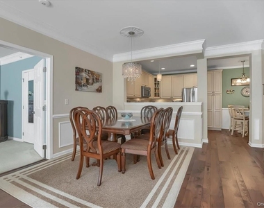2814 Bennington Drive - Photo Thumbnail 7