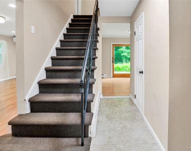 40 Seabrook Lane - Photo Thumbnail 6