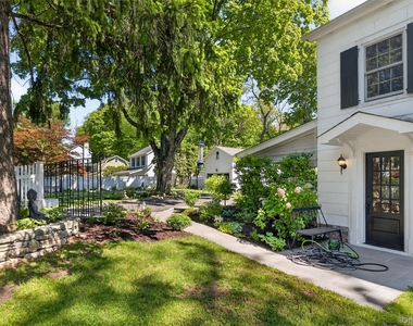 31 Avenue A - Photo Thumbnail 37