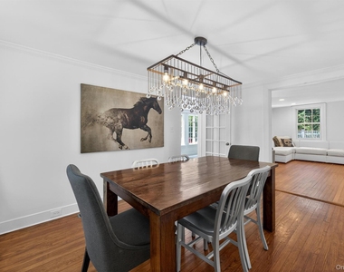 31 Avenue A - Photo Thumbnail 14