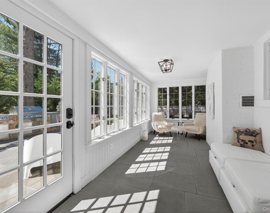31 Avenue A - Photo Thumbnail 21