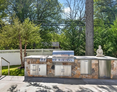31 Avenue A - Photo Thumbnail 33