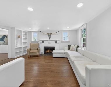 31 Avenue A - Photo Thumbnail 15