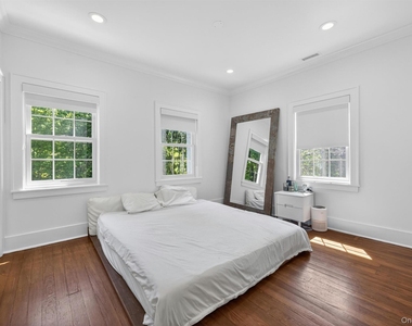31 Avenue A - Photo Thumbnail 23