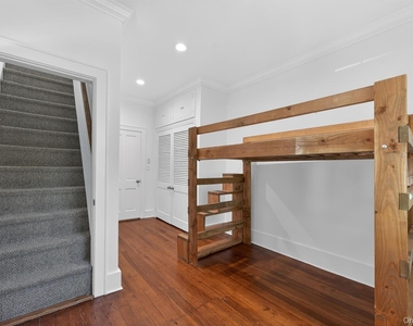 31 Avenue A - Photo Thumbnail 27