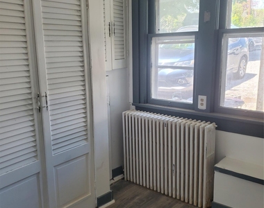 111 B Vineyard Avenue - Photo Thumbnail 7
