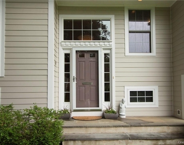 9 Franklin Avenue - Photo Thumbnail 1