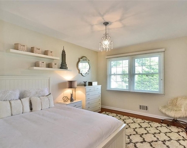 9 Franklin Avenue - Photo Thumbnail 18