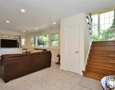 9 Franklin Avenue - Photo Thumbnail 25