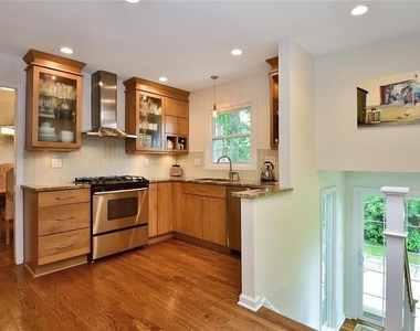 9 Franklin Avenue - Photo Thumbnail 11