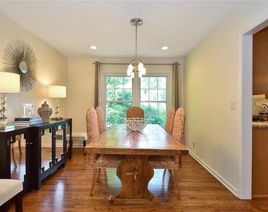9 Franklin Avenue - Photo Thumbnail 13