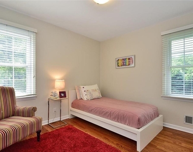 9 Franklin Avenue - Photo Thumbnail 20