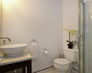9 Franklin Avenue - Photo Thumbnail 28
