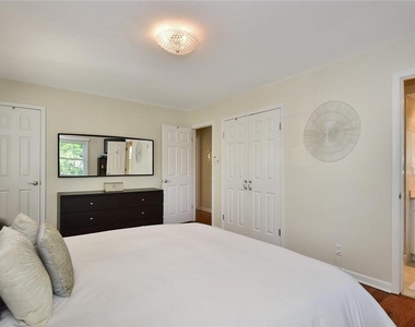 9 Franklin Avenue - Photo Thumbnail 16