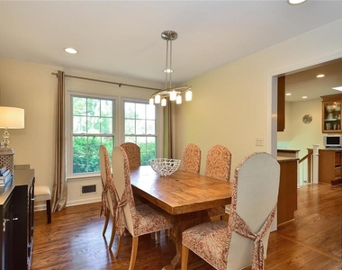 9 Franklin Avenue - Photo Thumbnail 12