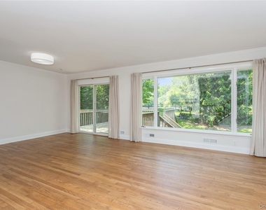 9 Marlene Court - Photo Thumbnail 3