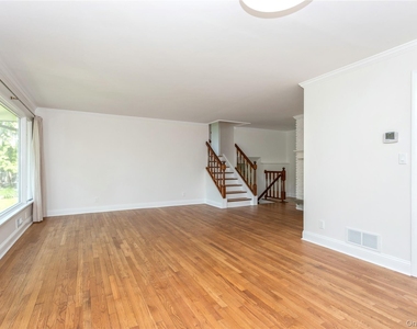 9 Marlene Court - Photo Thumbnail 5