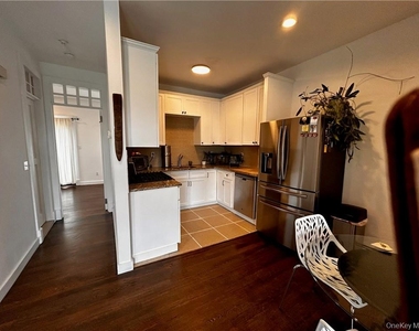 530 Piermont Avenue - Photo Thumbnail 3