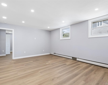 11 Park Avenue - Photo Thumbnail 7