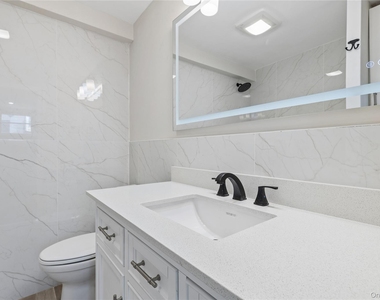 11 Park Avenue - Photo Thumbnail 4