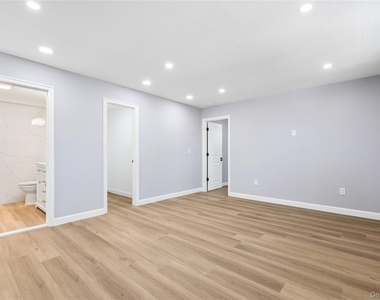 11 Park Avenue - Photo Thumbnail 8