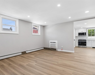 11 Park Avenue - Photo Thumbnail 9
