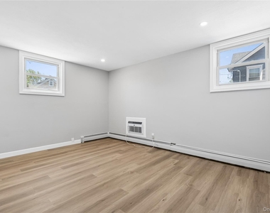 11 Park Avenue - Photo Thumbnail 10