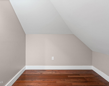 521 Warren Street - Photo Thumbnail 44