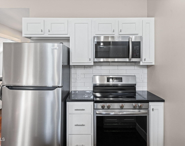 521 Warren Street - Photo Thumbnail 28