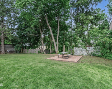 521 Warren Street - Photo Thumbnail 45