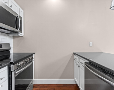 521 Warren Street - Photo Thumbnail 36