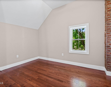 521 Warren Street - Photo Thumbnail 33